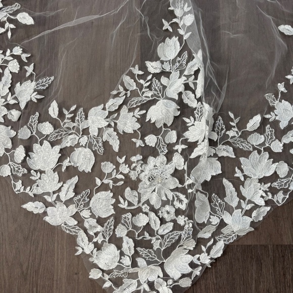 Ivory Beaded Wedding Veil - Picture 4 of 6